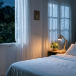 quarto limpo e iluminado representando qualidade do sono com o método 10-3-2-1